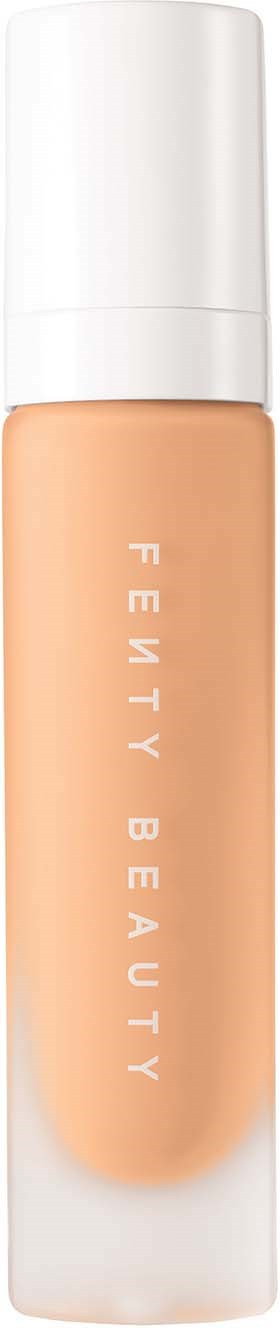 Beige nestemäinen meikkivoide valkoisessa putkessa, jossa lukee 'Fenty Beauty' pystysuunnassa.