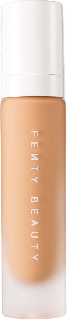 Fenty Beauty -meikkivoidesäiliö, jossa valkoinen korkki ja beigemainen neste sisällä.