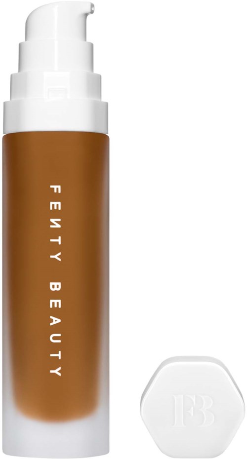 Flaska med Fenty Beauty flytande foundation med lock.