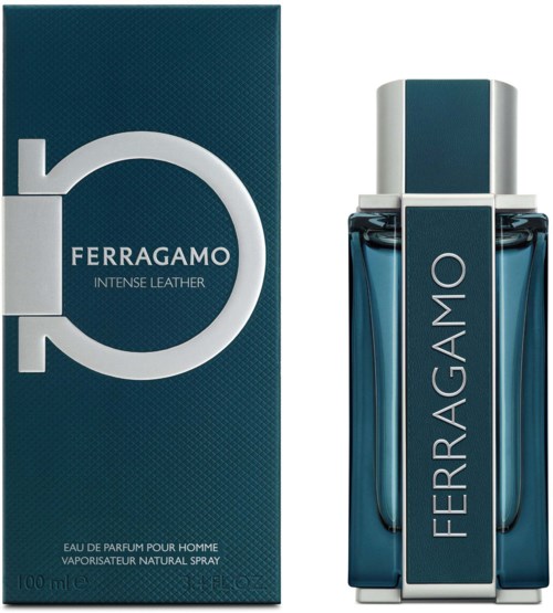 Ferragamo parfymflaska och dess blå box med vitt text och logga.