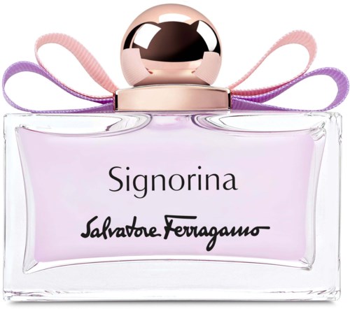 Hajuvesipullo, jossa on vaaleanpunainen kansi, nauhakoristeita ja brändin nimi Signorina Salvatore Ferragamo.