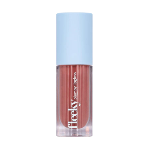 Een lipglossflacon met lichtblauwe dop en een roze-bruin gloss binnenin. De tekst zegt "flexibly plumply lip gloss."
