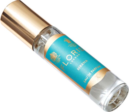 Ein Parfümflasche mit goldener Kappe, blauem und goldenem Etikett, und klarer Flüssigkeit.