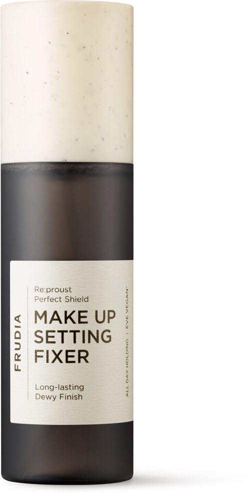 Een zwarte spuitfles met een witte label; genaamd Re:preust Perfect Shield Make Up Setting Fixer voor een langdurige finish.