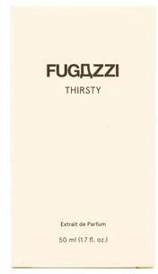 Ein Parfüm-Box mit der Aufschrift 'FUGAZZI THIRSTY' und Angabe 50 ml. Einfache Gestaltung mit beigem Hintergrund.