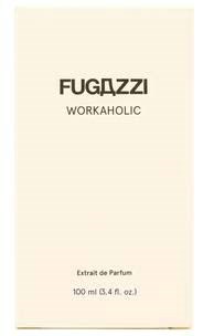 Es ist eine Parfümverpackung mit den Worten 'FUGAZZI WORKAHOLIC' und 'Extrait de Parfum'.