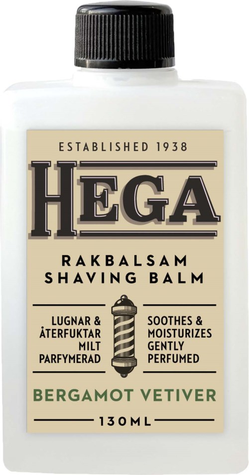En vit flaska med HEGA rakbalsam med svart lock. Den doftar bergamot, lugnande och återfuktande.