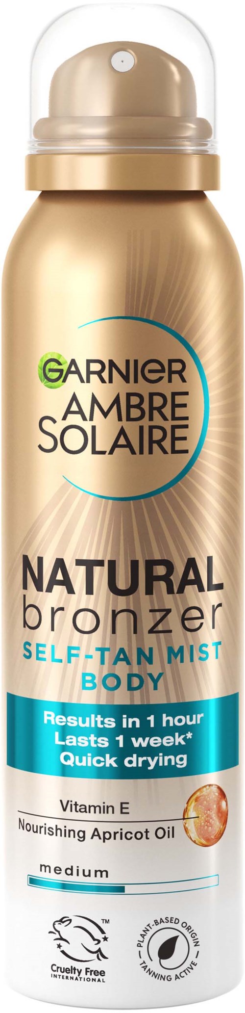 Een gouden spuitbus met Garnier Ambre Solaire Natural Bronzer, met blauwe en witte tekst, belooft snelle, langdurige, natuurlijke tanning.