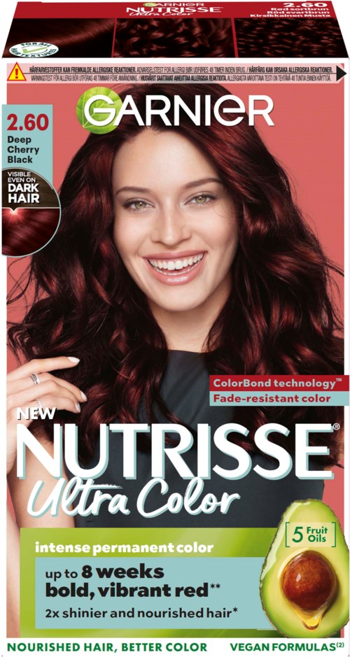Een doos Garnier NutriSse haarverf in dieprode kersenkleur, met een vrouw met glanzend, krullend haar.