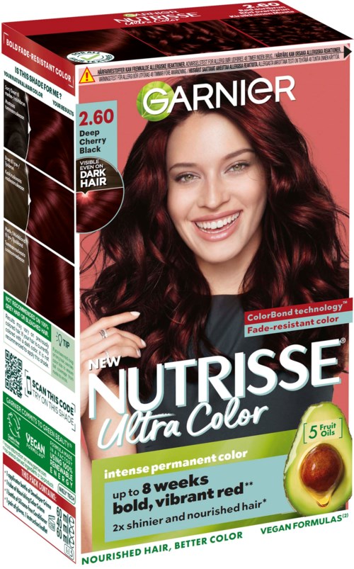 Garnier Nutrisse doos met een lachende vrouw met levendig rood haar, haarverf kleur 2.60 Deep Cherry Black.
