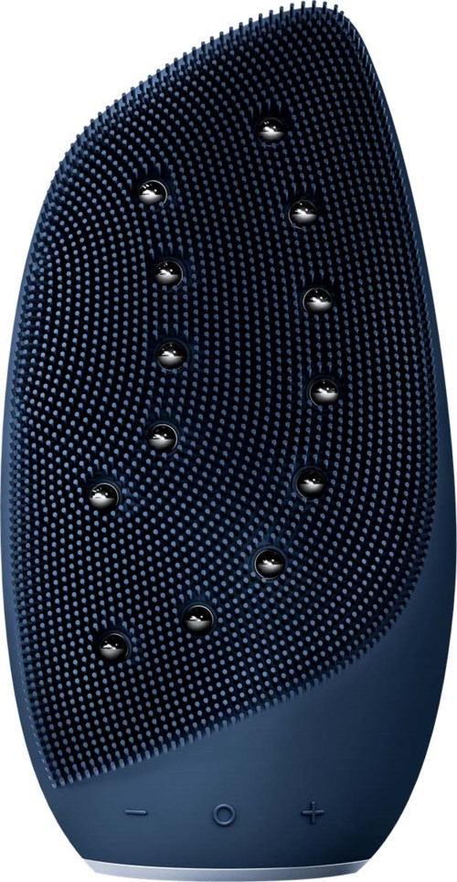 Eine schwarze Schuhsohle mit kleinen Noppen und Löchern, für Grip. Unten sind Bedienelemente.