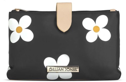 Zwarte clutchtas met witte bloemen en een beige stevigheid. Gouden tekst 'GILLIAN JONES'.