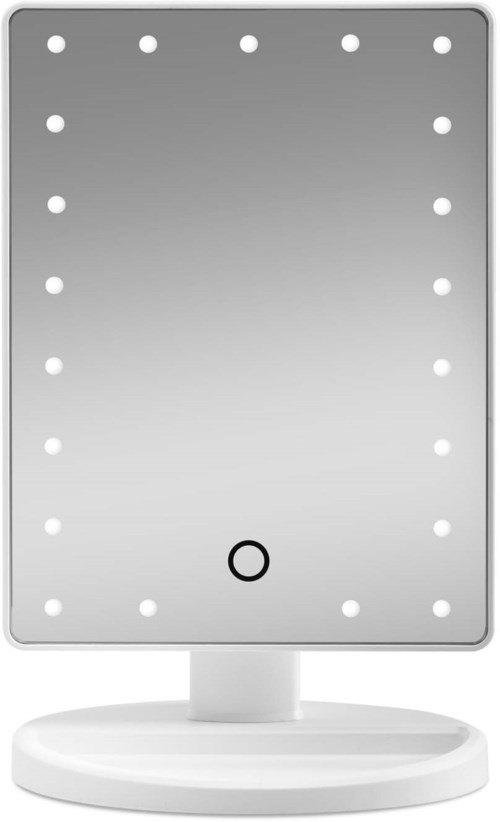 Een rechthoekige spiegel met LED-lampen rond de randen en een knop onderaan. Het staat op een standaard.
