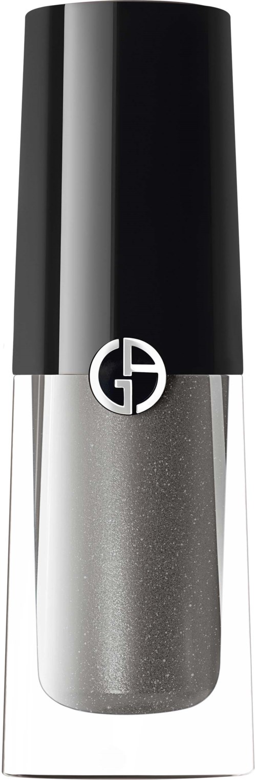 En glänsande silver nagellackflaska med svart lock och logga, stående upprätt.