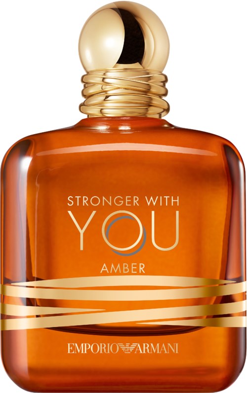 Amber-parfyyttipullo, jossa kultainen korkki ja lämmin oranssi väri, tekstillä "Stronger with You Amber."