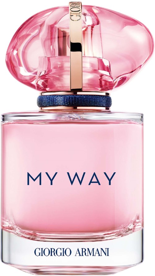 Eine rosa Parfümflasche mit großem rosa Deckel und blauer Band, beschriftet "My Way" von Giorgio Armani.
