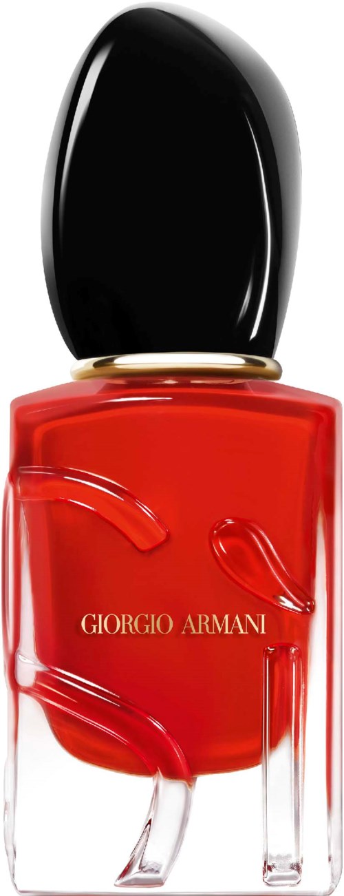 Een rode Giorgio Armani nagellakfles met een zwart deksel en gouden band, met elegante curve.