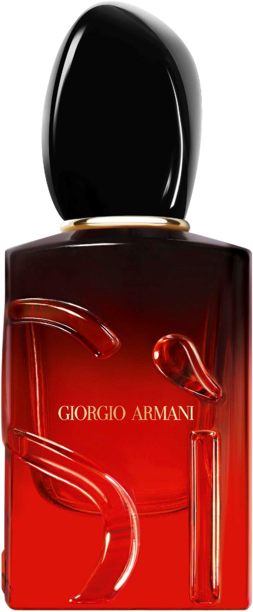 Ein Parfümflasche mit schwarzem Deckel, roter Flüssigkeit und dem Namen Giorgio Armani.