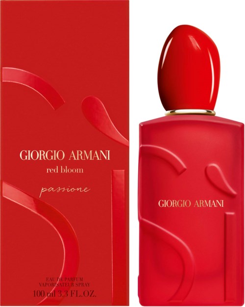 Punainen hajuvesitölkki ja laatikko merkiltä Giorgio Armani, tuoksun nimi Red Bloom Passione.