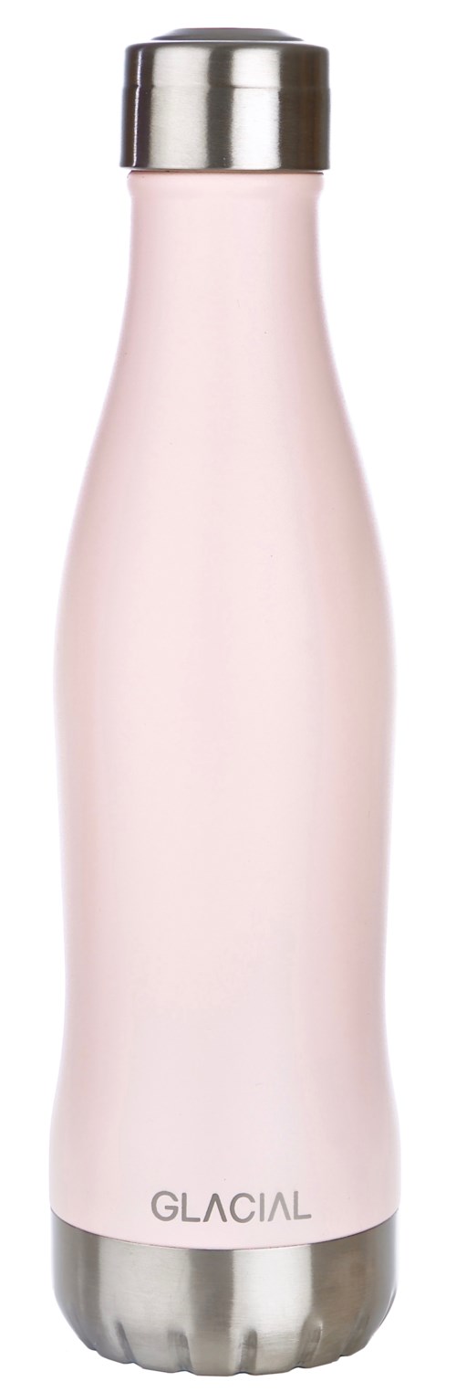 Eine rosa Wasserflasche mit Metallkappe und silberner Basis, beschriftet "GLACIAL."