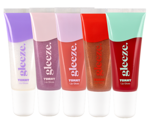 Vijf kleurrijke lipgloss tubes in paars, roze, rood, oranje en groen, naast elkaar.