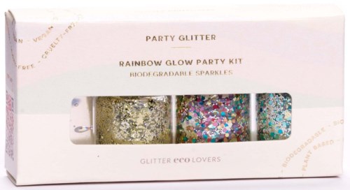 Eine Verpackung mit Partyglitter, drei Arten von bunten, funkelnden und glitzernden Streuseln in transparenten Behältern.