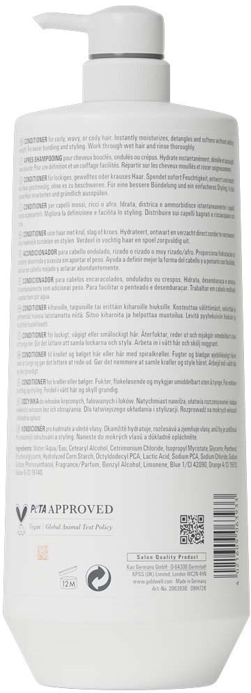 Bakhode av en hvit flaske med pumpe, fylt med et hudpleie- eller kosmetikkprodukt, med mange etiketttekster.