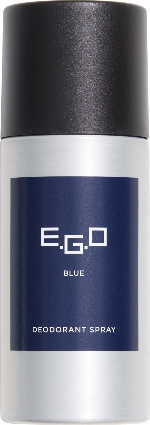 Een deodorant spraybus met label 'E.Go Blue', zilveren body, donkerblauw etiket en zwarte dop.