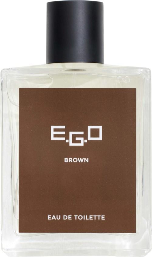 Een doorzichtige fles met zwarte dop en bruin label met de tekst E.G.O Brown Eau de Toilette.