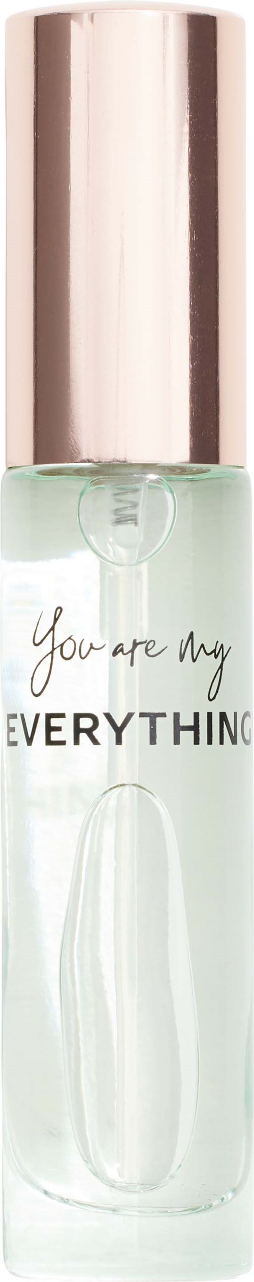 Een doorzichtige parfumfles met een roze dop en de woorden "You are my EVERYTHING" op het label.