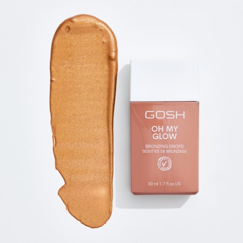En foundationprovtagning bredvid en rosa GOSH-produktbox med texten "OH MY GLOW."