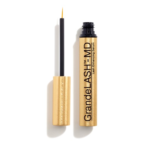 Een gouden tube van Grandelash MD Lash Enhancing Serum met de borstel naast.