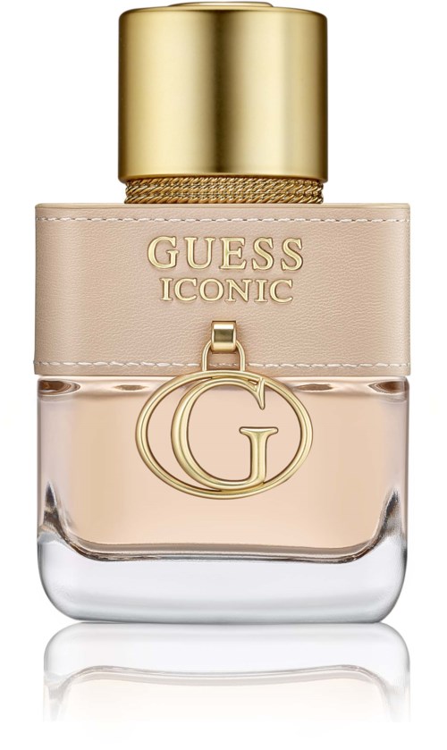 Een parfumfles met een gouden dop en een beige label met het Guess-logo en het woord 'Iconic.'