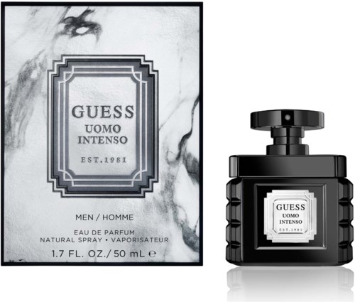 Een parfumdoos en flesje van GUESS UOMO INTENSO herengeur, zwart-wit ontwerp, met tekstdetails.