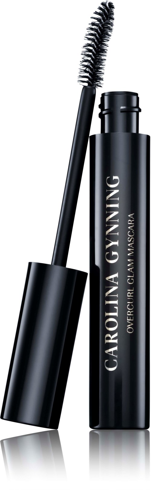 Ein schwarzer Wimperntusche-Tub mit einer Bürste, beschriftet 'Carolina Gynning' und 'Voluminier Curl.'