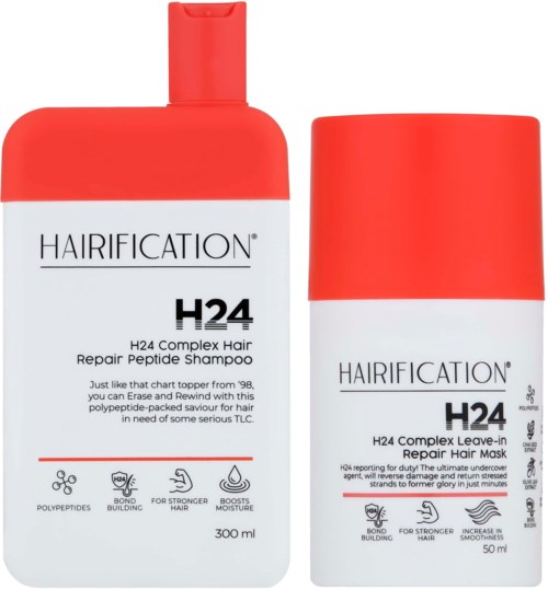 Kaksi puna-valkoinen pullot Hairficiation H24 -tuotteita, yksi suuri shampoo ja pieni hiusnaamio.
