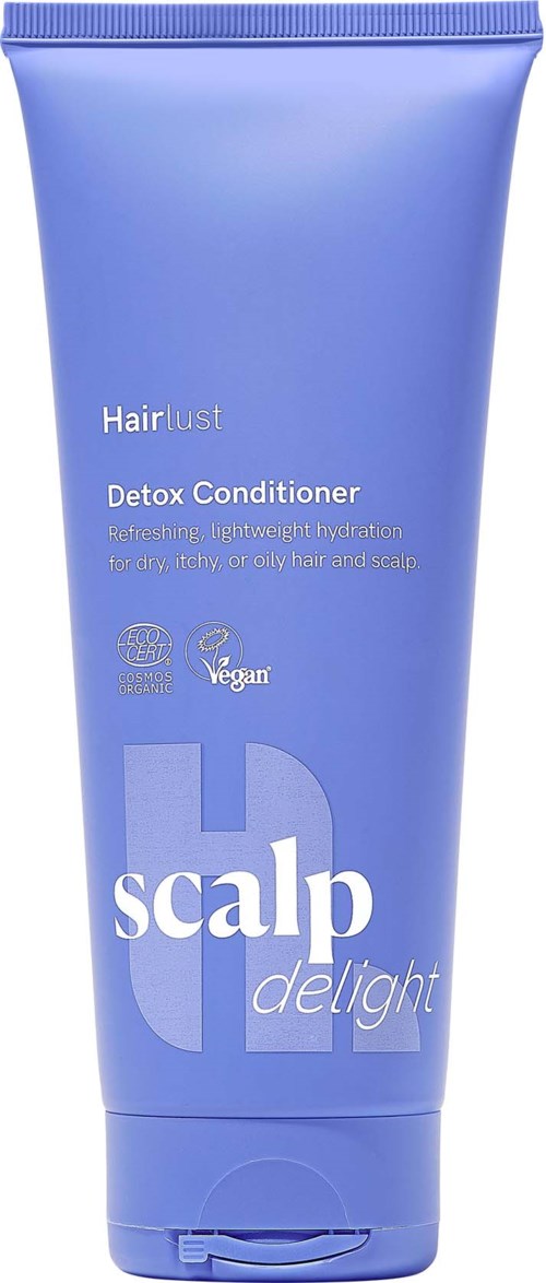 Blå flaska med Hair Lust Detox Conditioner med vit text och bilder, visar att produkten är vegansk och cruelty-free.
