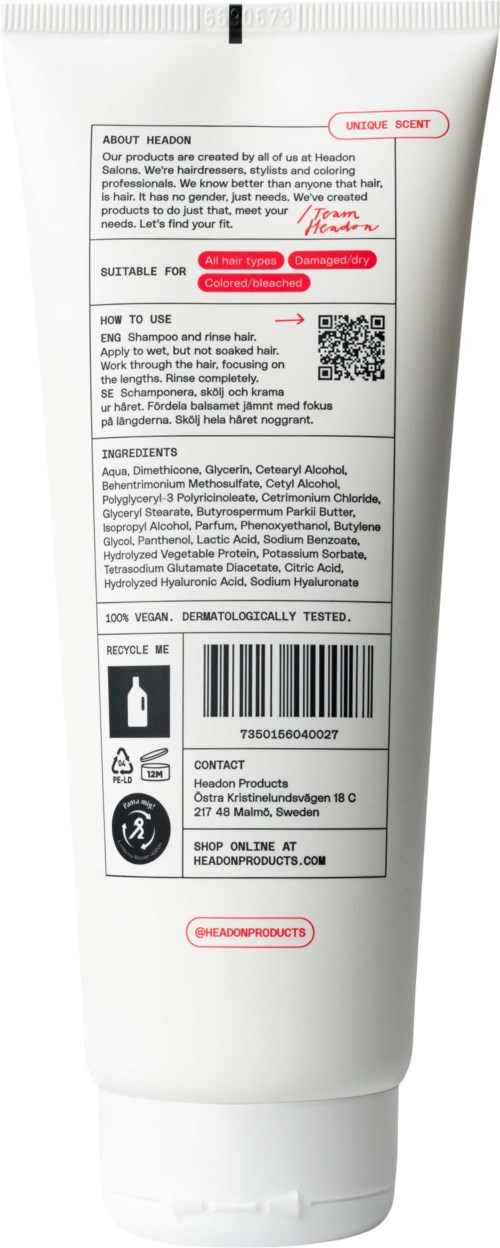 Achterkant van een witte tube met een label dat productdetails, ingrediënten, barcode en recycling-symbolen toont.