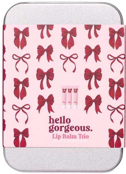 Lyserosa eske med røde sløyfe-mønster og tre små lip balm-tuber, Hello Gorgeous Lip Balm Trio skrevet på forsiden.