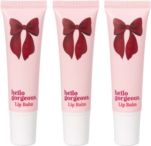 Tre rosa rør med Hello Gorgeous Lip Balm og røde sløyfer på pakken.