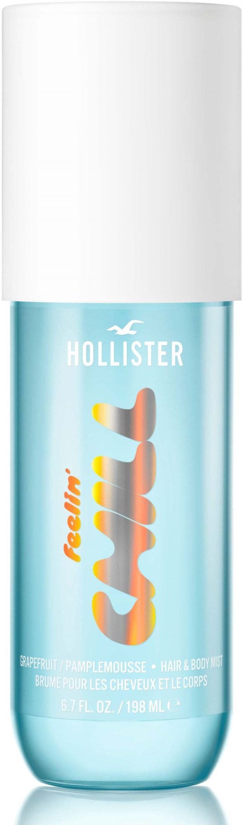 Pitkä vaaleansininen pullo, jossa valkoinen korkki ja Hollister-logo, sisältäen vartalomoussea.