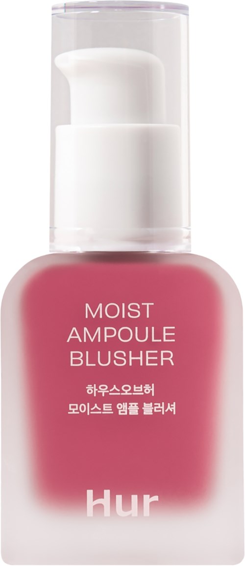 Een roze fles met een witte pomp, gelabeld 'Moist Ampoule Blusher' en het merk 'Hur'.