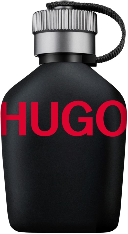 Een zwarte fles met een zilveren dop en een zwart band, grote rode letters spellen "HUGO."