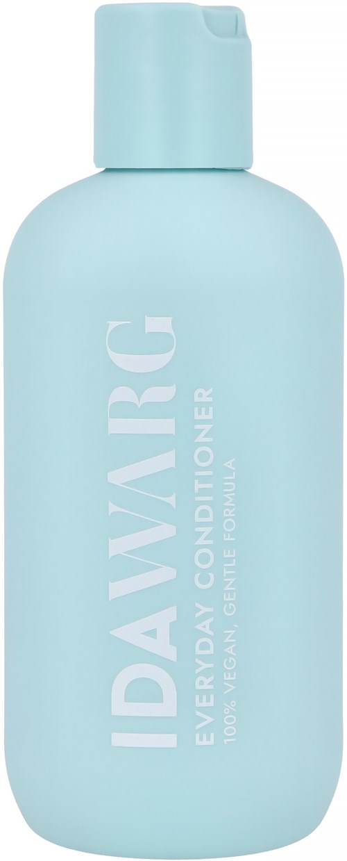Lichtblauwe fles met witte tekst 'IDAVARC' en 'Everyday Conditioner' voor veganistische, milde verzorging.