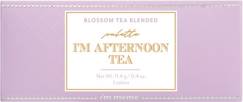 Eine Teeschachtel mit Aufschrift 'I'm Afternoon Tea' in pink und lila, mit drei Farbvarianten des Blüten Tee Mixes.