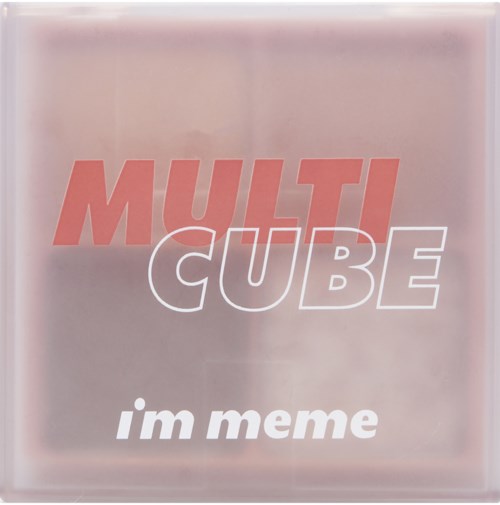 Ein Logo mit den Worten 'MULTI CUBE' in großen Buchstaben, und 'im meme' darunter in kleiner Schrift.