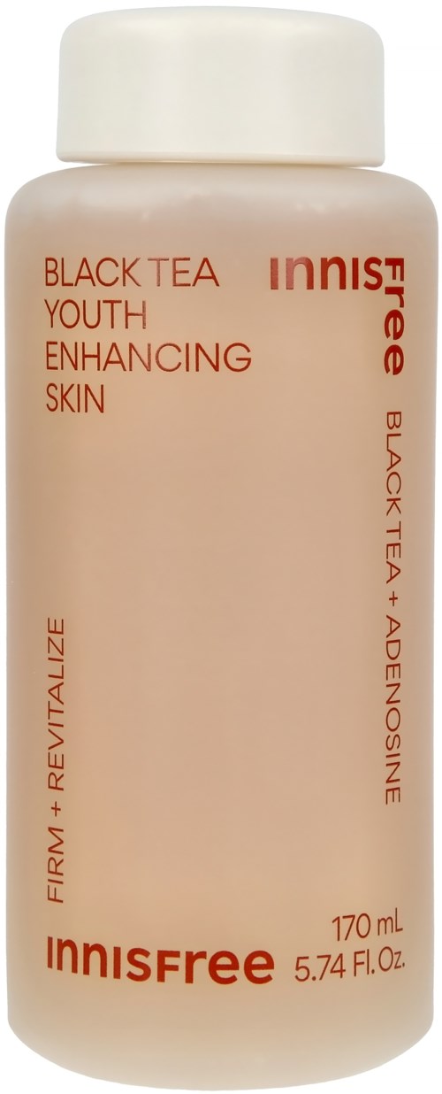 Een beige fles met witte dop, labeled Innisfree Black Tea Youth Enhancing Skin, 170ml, voor huidverjonging.