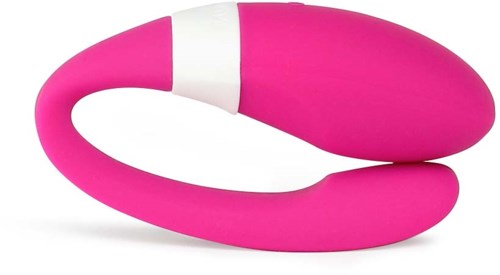 Een roze, gebogen object met een witte punt, waarschijnlijk een massager of vibrator.
