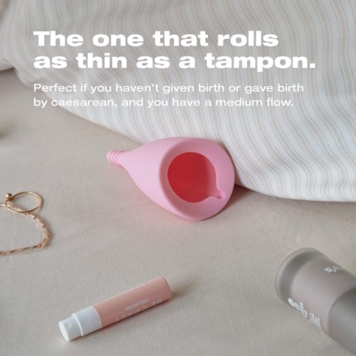 Text über eine Menstruationskappe und ihre Vorteile bei mittlerer Flussdauer.