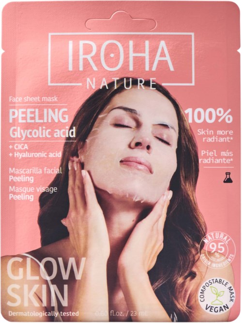 Een vrouw brengt een gezichtsmasker aan, met roze verpakking 'IROHA NATURE' en 'PEELING,' gericht op een stralende huid en verzorging.
